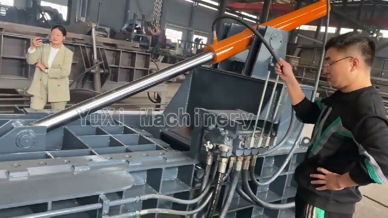 Horizontal hydraulic pressure metal baler machine for waste car